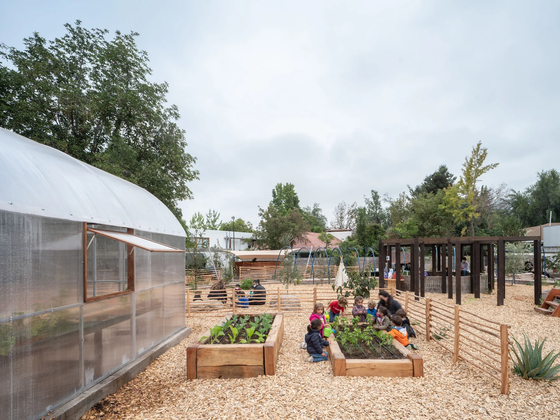 Ombú Afuera Kindergarten / Andrés Zegers Arquitecto + Lirio Paisaje - Exterior Photography