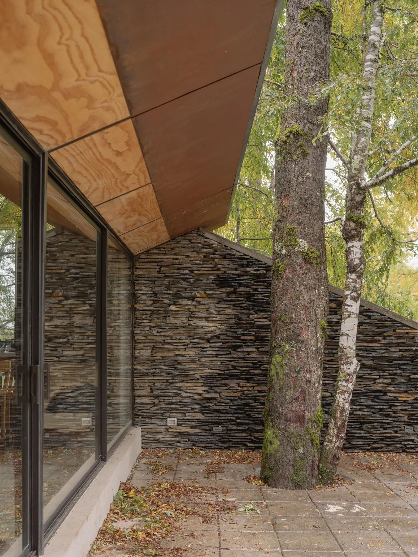 DRAA / Del Rio Arquitectos Asociados, Marcos Zegers · Huerquehue Refuge