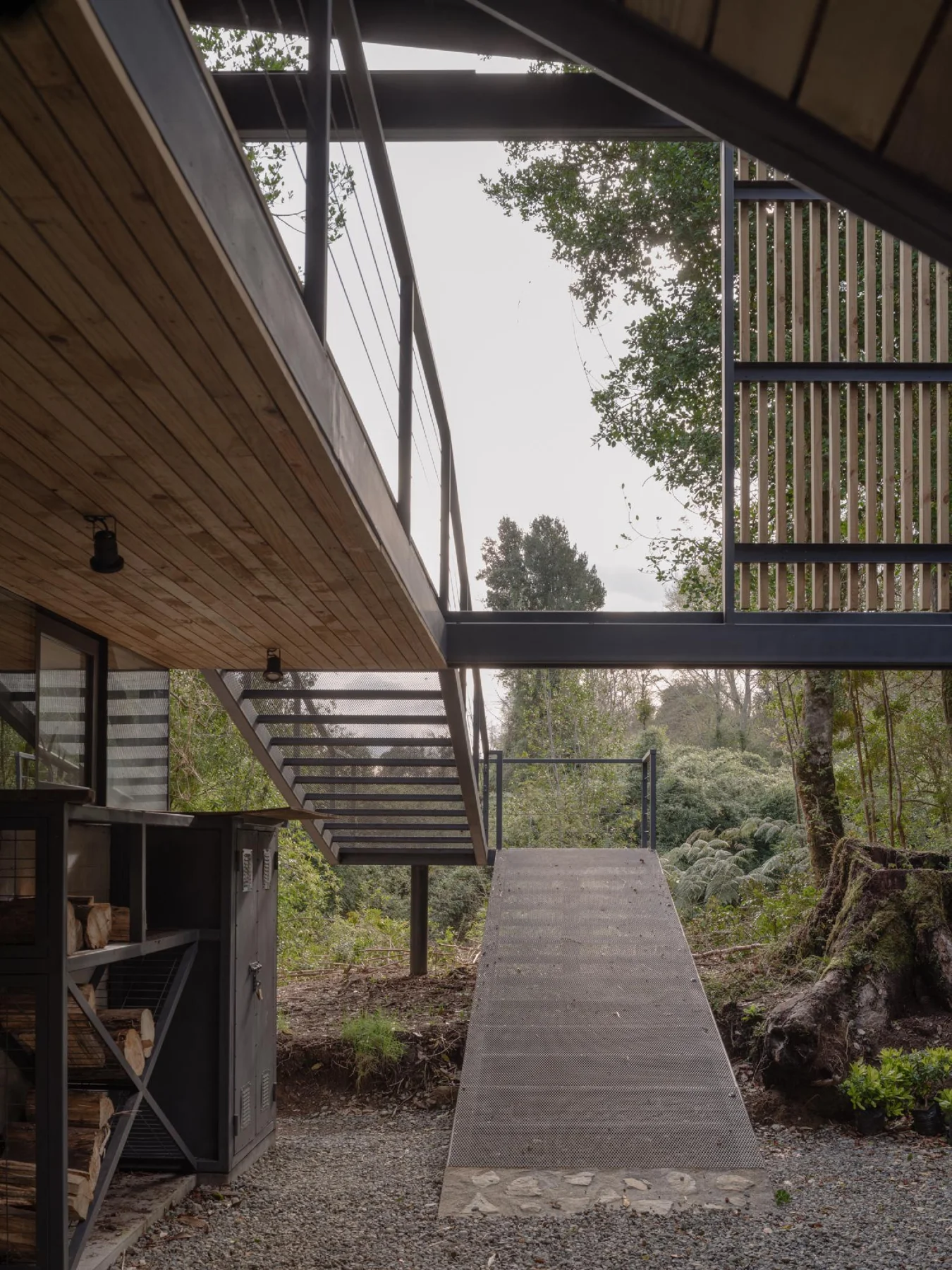 Hebra Arquitectos, Marcos Zegers · Casa Roble Huacho