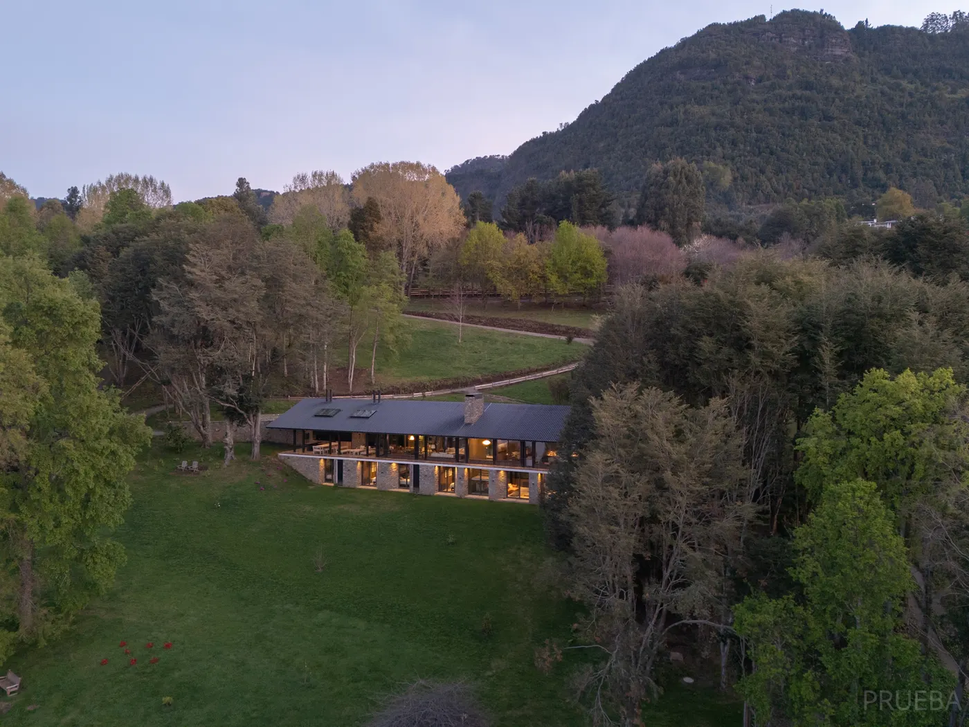 Casa Iluhue — Marcos Zegers