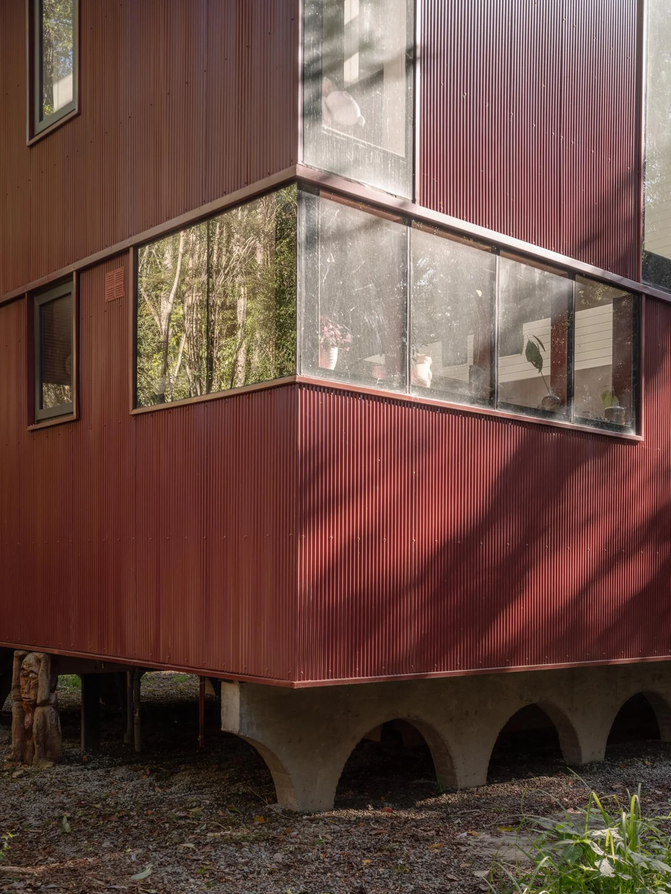 Daiber Aceituno Arquitectos, Marcos Zegers · HOUSE IN THE FOREST