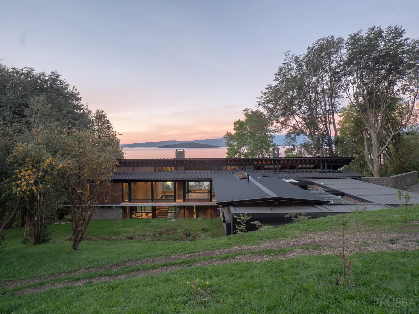 Casa Iluhue — Marcos Zegers