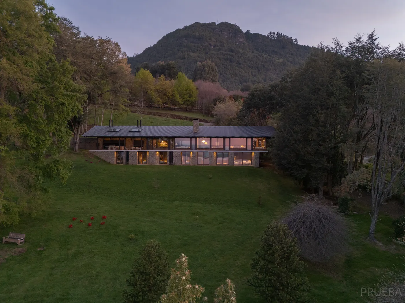 Casa Iluhue — Marcos Zegers