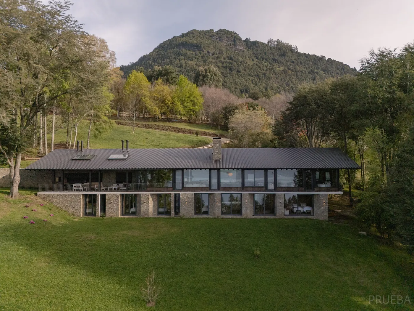 Casa Iluhue — Marcos Zegers