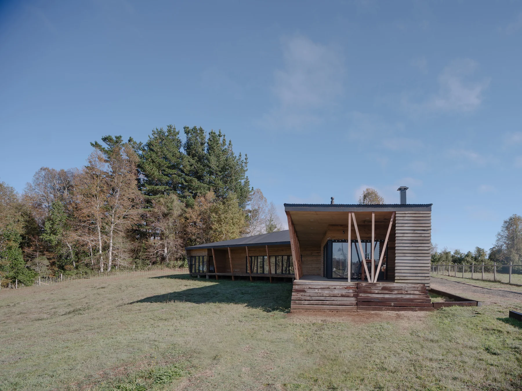 Bumeran House / Lucas Maino Fernandez - Exterior Photography, Windows