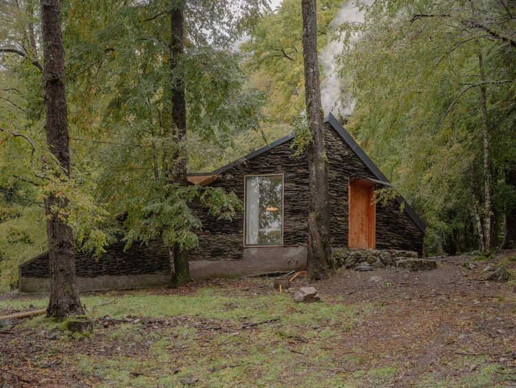 Huerquehue Refuge / DRAA - Exterior Photography, Wood, Forest