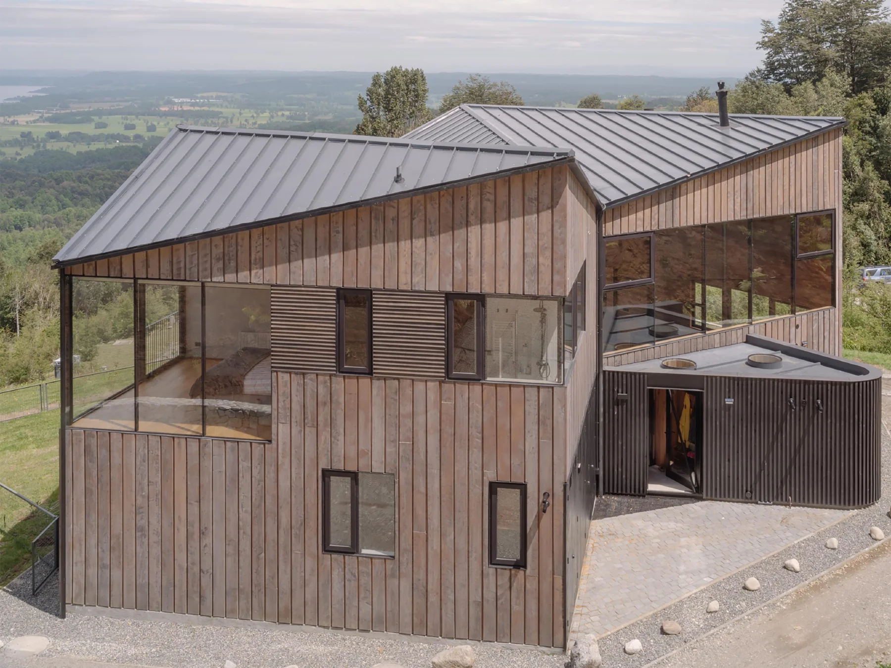 Hebra Arquitectos, Marcos Zegers · Palo Quemado House