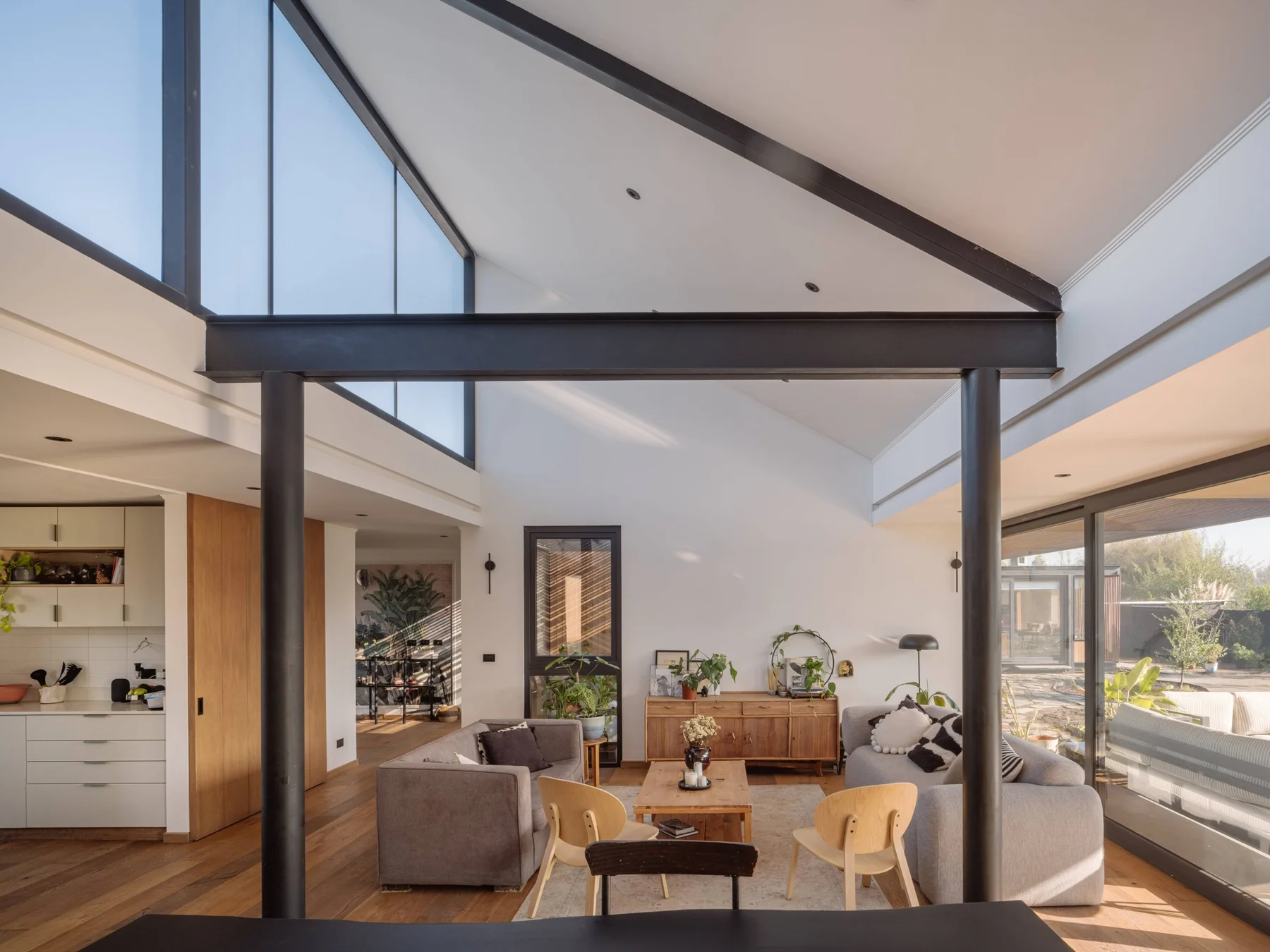 House with Lucarna / Paralelo Transversal - Image 4 of 26