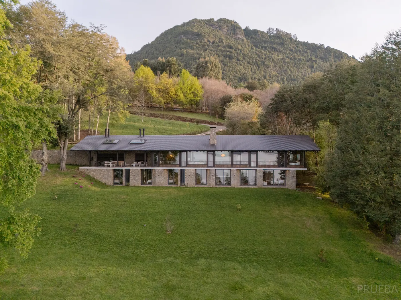 Casa Iluhue — Marcos Zegers