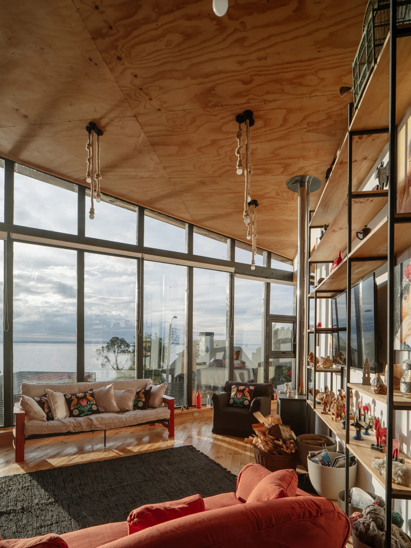 House MM / EXTCO - Interior Photography, Living Room, Wood, Chair, Table