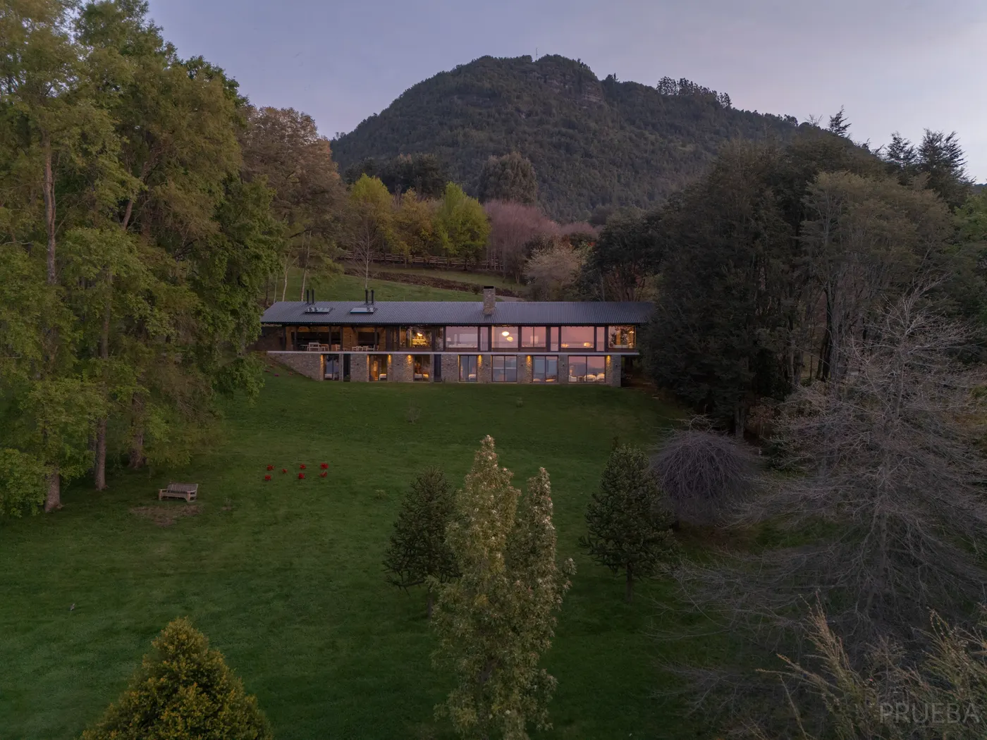 Casa Iluhue — Marcos Zegers
