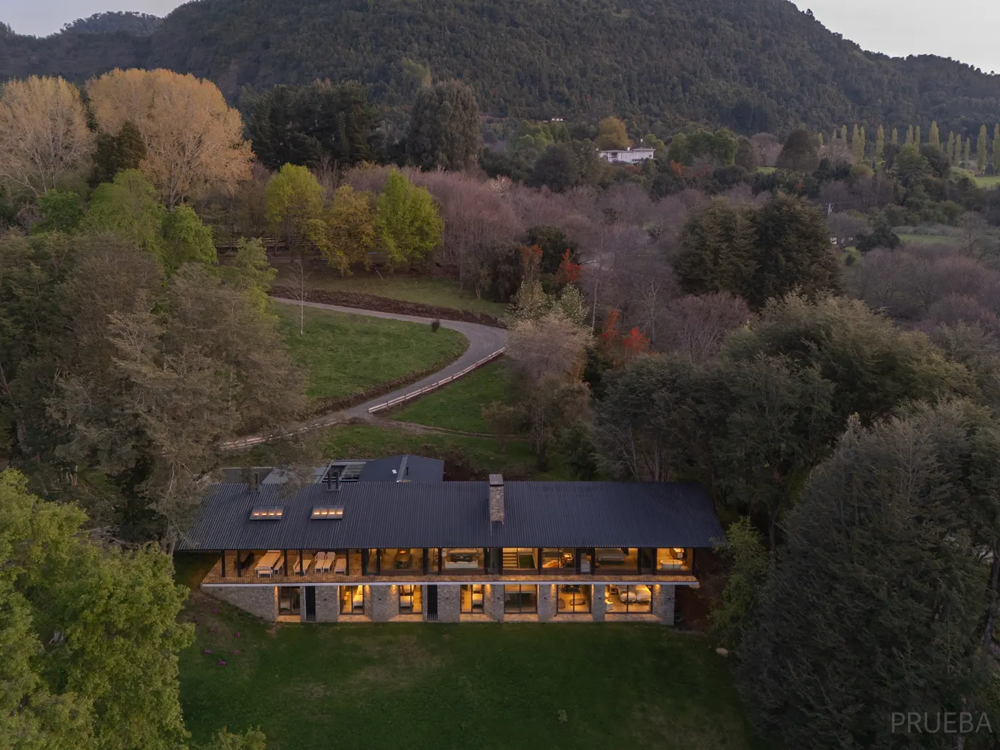 Casa Iluhue — Marcos Zegers