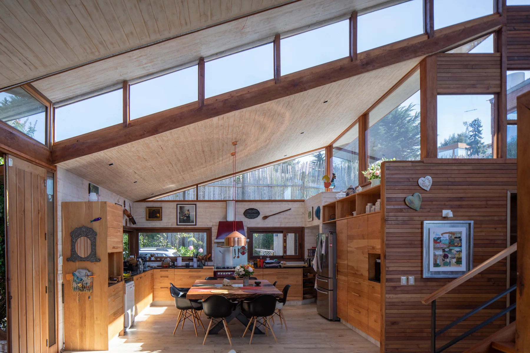 RH House / Julio Zegers Arquitectos - Interior Photography, Dining room, Table, Beam, Chair
