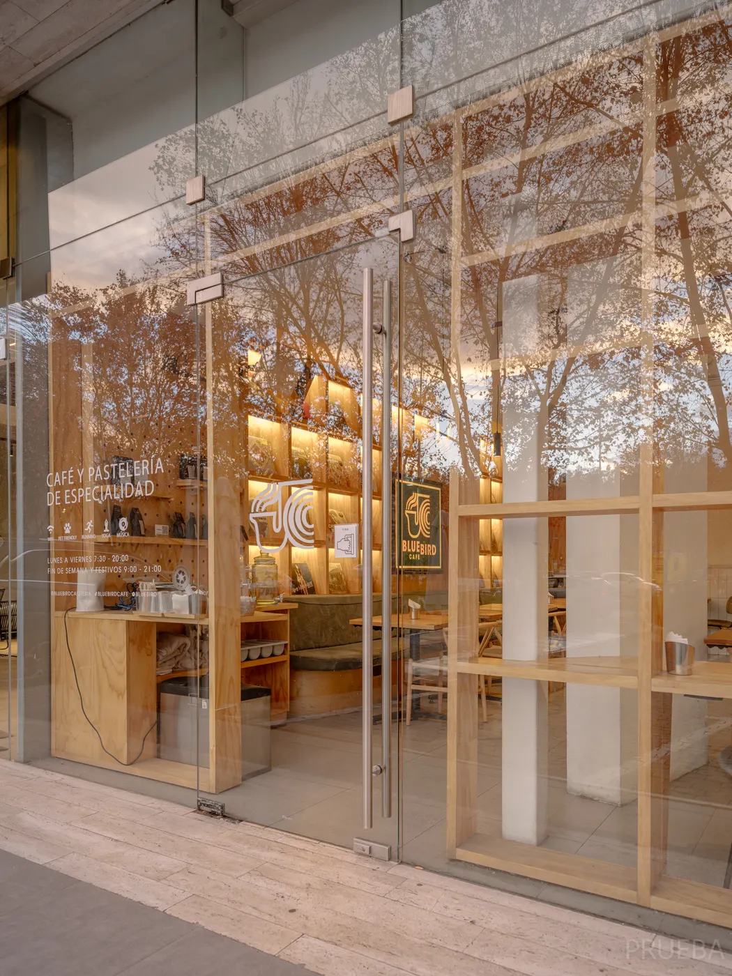 Cafés Blue Bird — Marcos Zegers