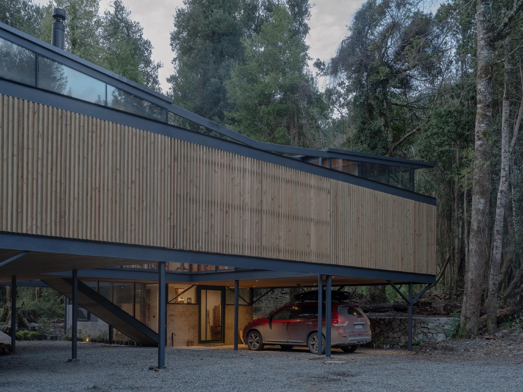Hebra Arquitectos, Marcos Zegers · Casa Roble Huacho