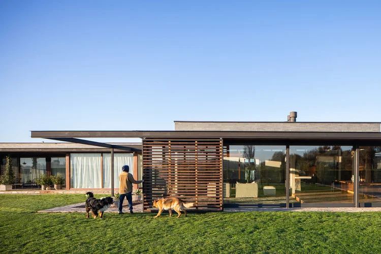 Extension in Isla Maipo / Pedro Ruiz + Benjamín Smart - Exterior Photography