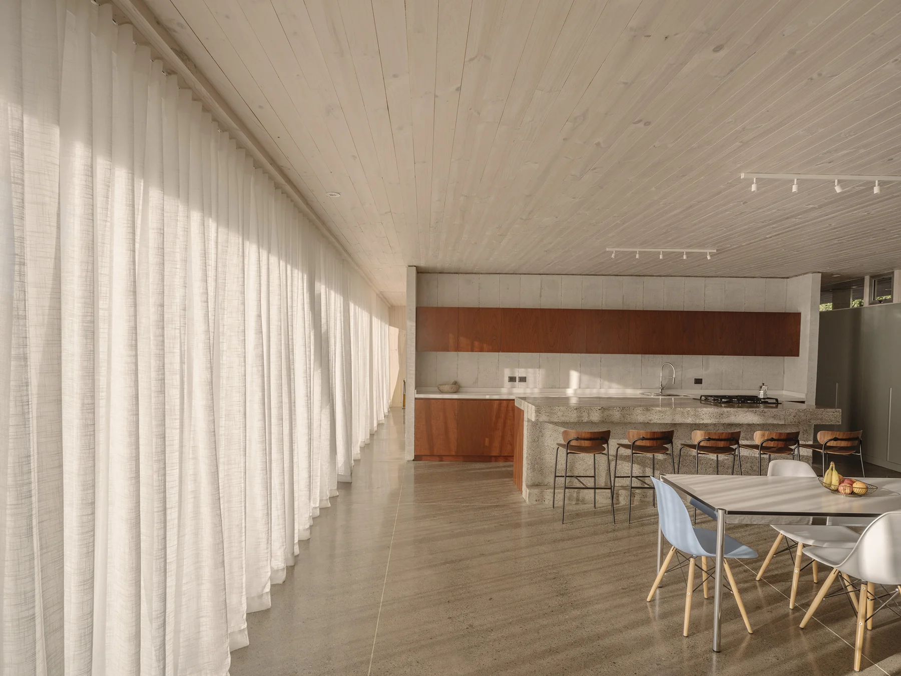 DREAL House / Emergentes Architectures Sàrl - Interior Photography, Table, Chair