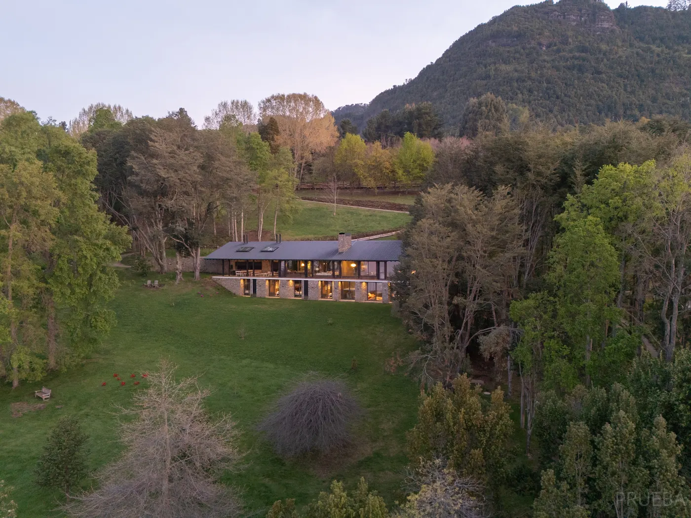 Casa Iluhue — Marcos Zegers