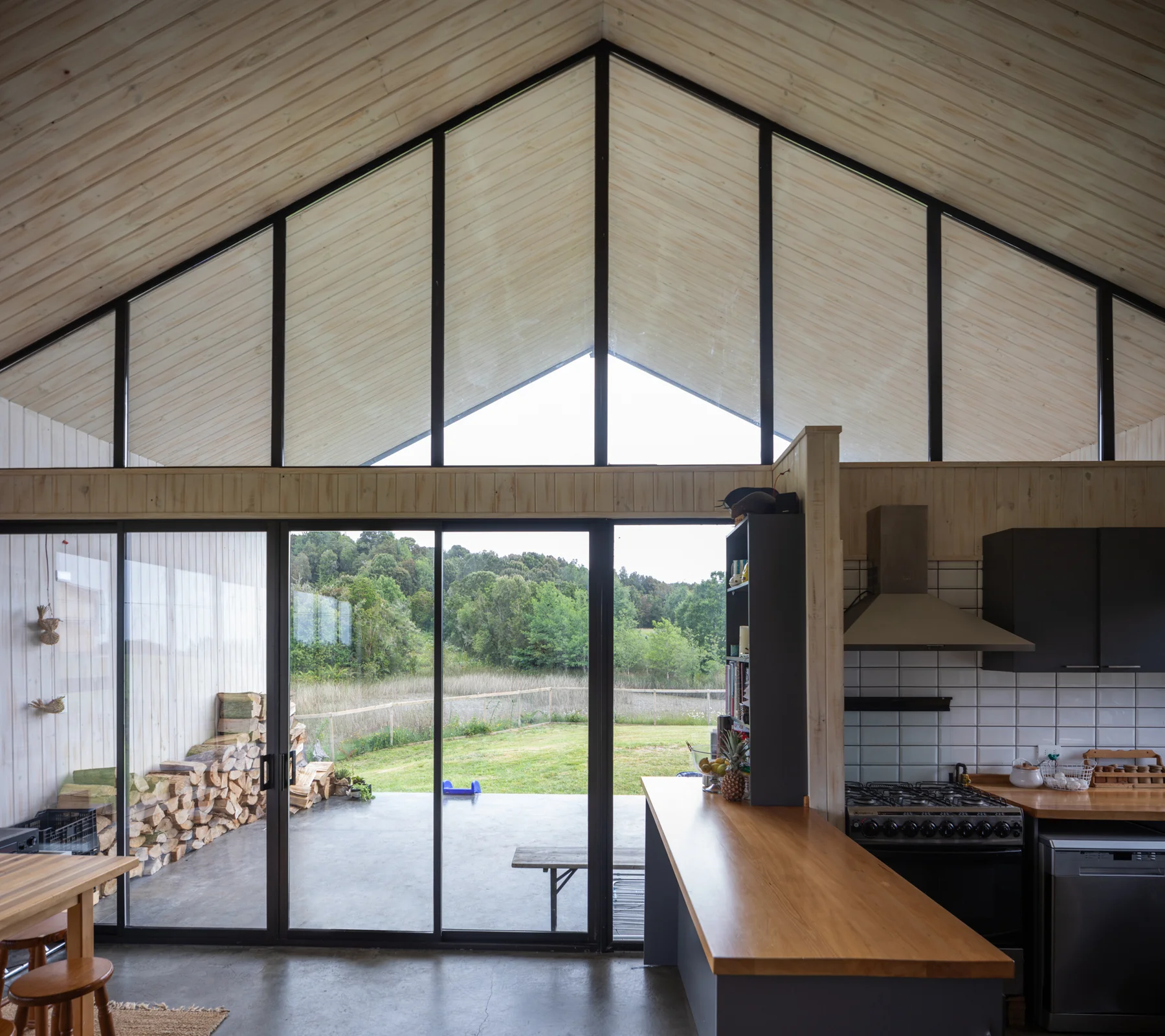 House GM / EXTCO - Image 3 of 31