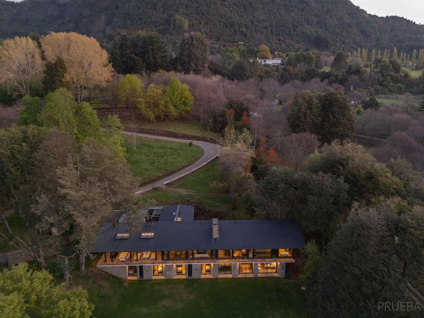 Casa Iluhue — Marcos Zegers