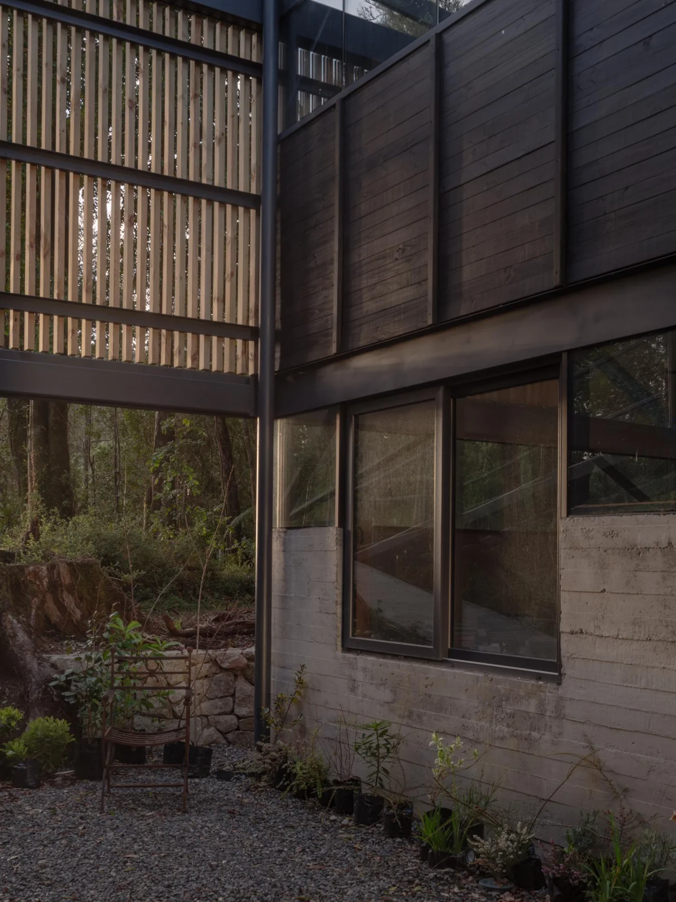 Hebra Arquitectos, Marcos Zegers · Casa Roble Huacho